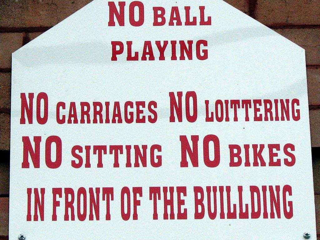 NO LOITTERING IN FRONT OF BUILLDING