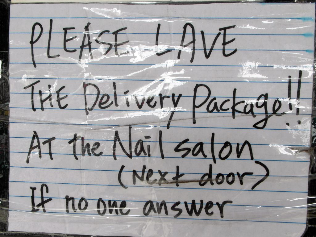 PLEASE LAVE THE DELIVERY PACKAGE IF NO ONE ANSWER